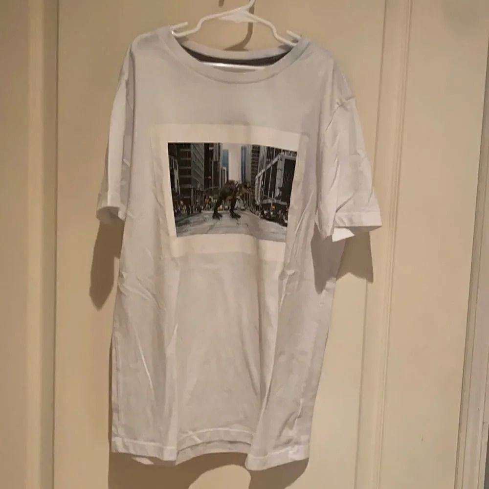 Old Navy tee 14-16 